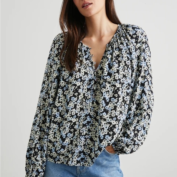 Rails Tops - Rails NWT Indi Top Midnight Meadow Floral size XL Long Sleeve Popover